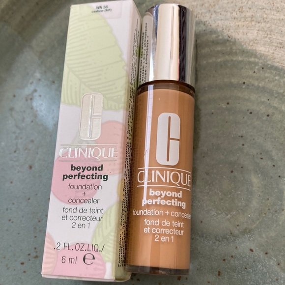 Clinique Beyond Perfecting Foundation +Concealer Cashew Never Used - Picture 1 of 5